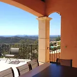 Villa Camelia Pour 8 Personnes Avec Piscine Et Vue Au Domaine De Valcros A Les Maures La Londe-les-Maures