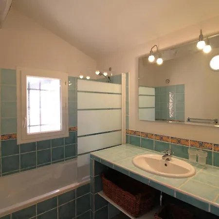 Camelia Pour 8 Personnes Avec Piscine Et Vue Au Domaine De Valcros A Les Maures * La Londe-les-Maures