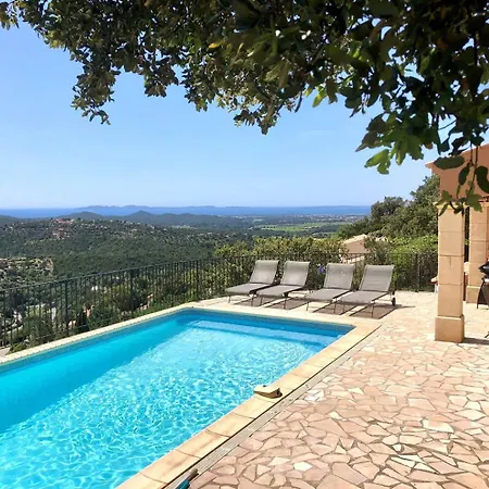 Villa Camelia Pour 8 Personnes Avec Piscine Et Vue Au Domaine De Valcros A Les Maures
